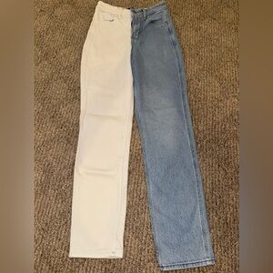Hollister Size 00R Ultra High Rise Mom Jean Excellent Conditions